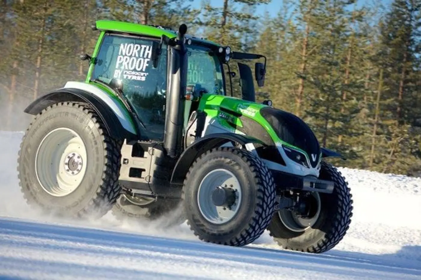 Новый мировой рекорд скорости для тракторов: Valtra T234, Nokian Tyres и Юха Канккунен (видео)