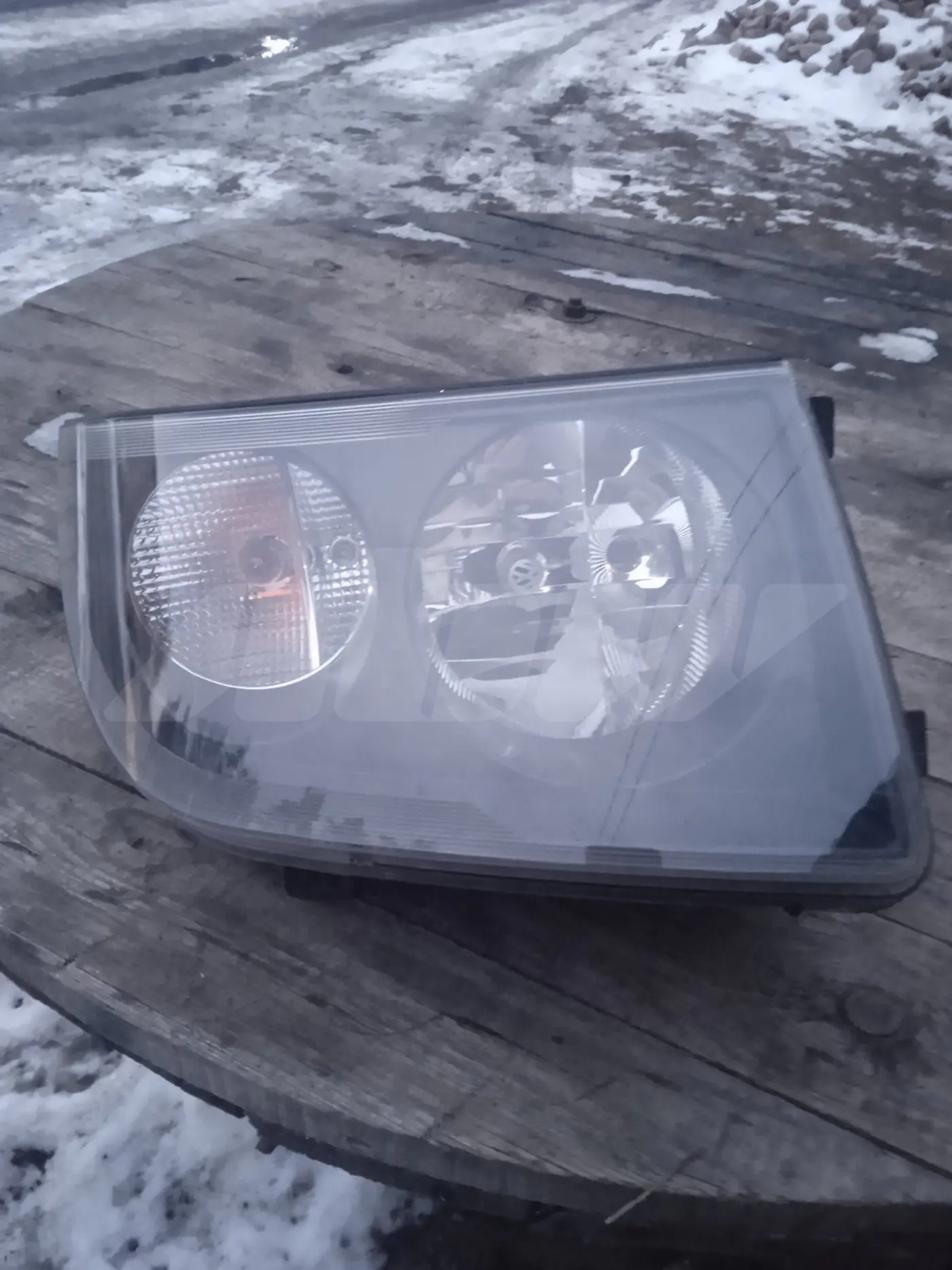 Фара левая к Volkswagen Crafter 2008