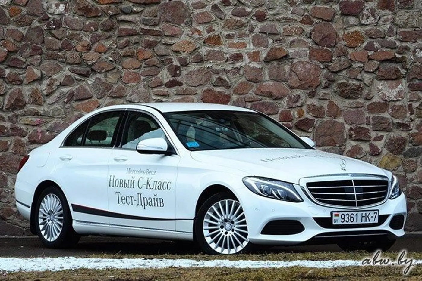 Mercedes-Benz C 180: предвкушение "драйва", поиск комфорта и легкое недоумение от "Лучшего в мире автомобиля 2015"