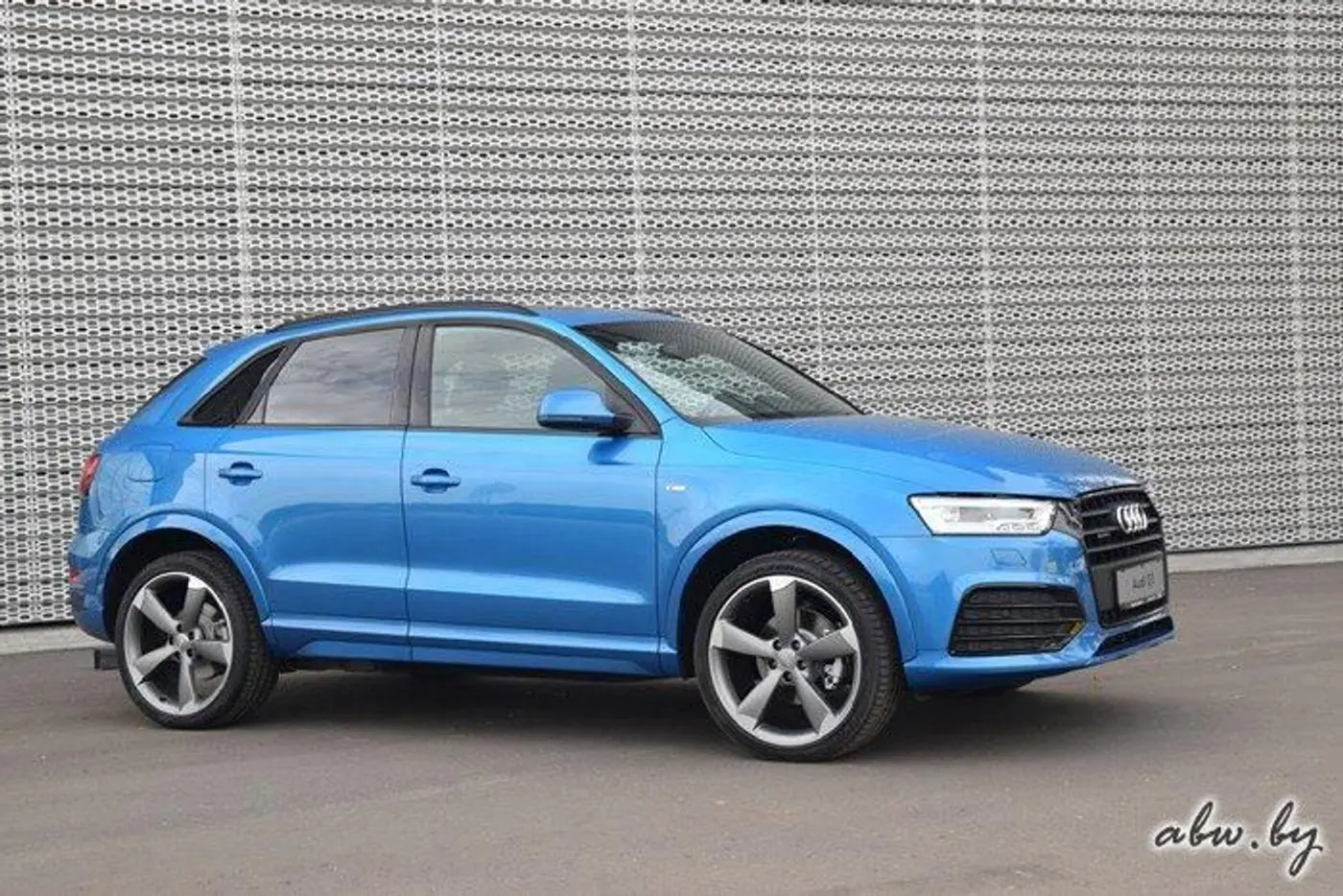 Audi Q3: больше мощности и яркости