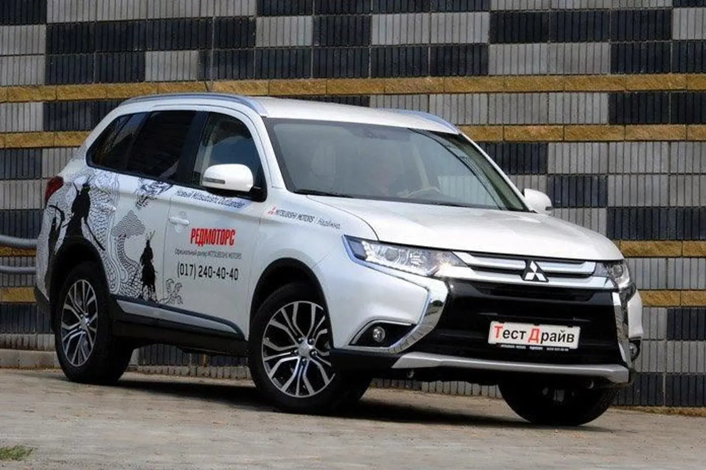Mitsubishi Outlander: новая внешность, новые настройки