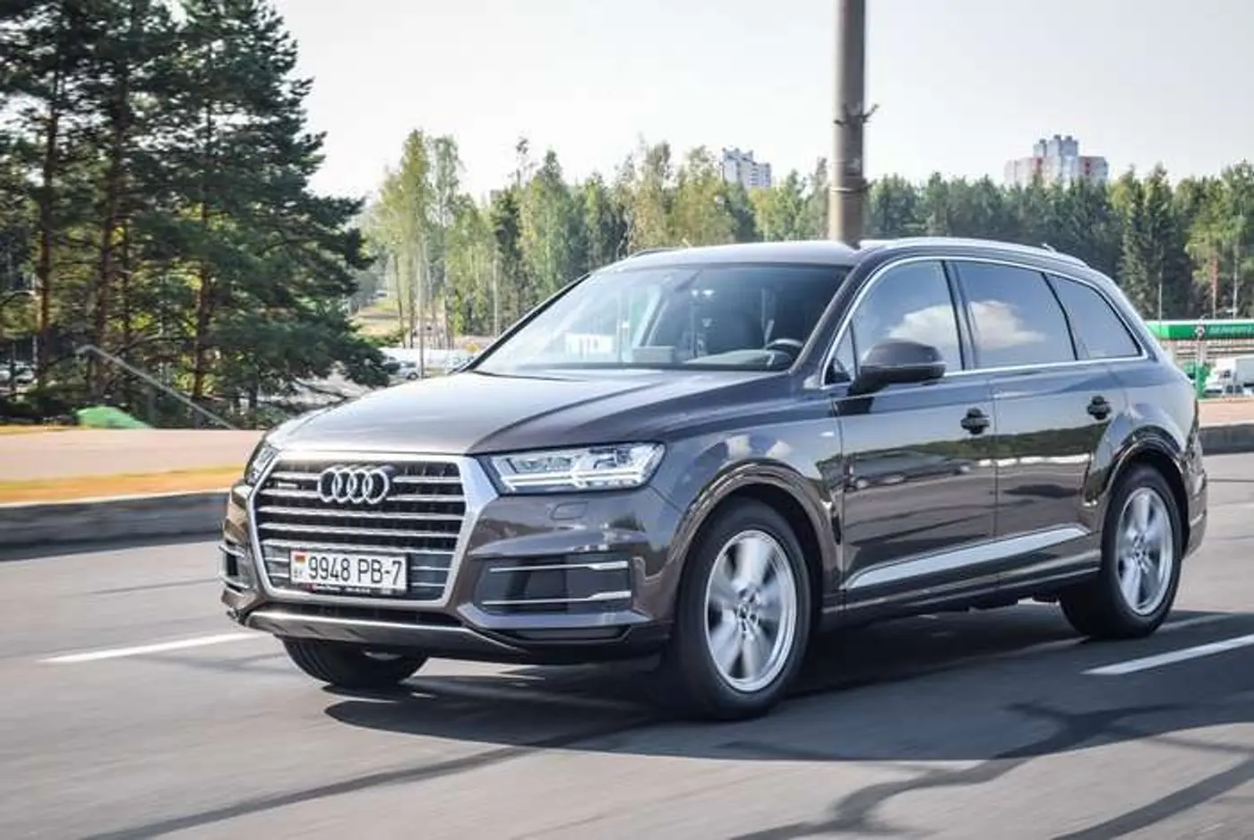 Audi Q7: куда "свернул" флагманский кроссовер?