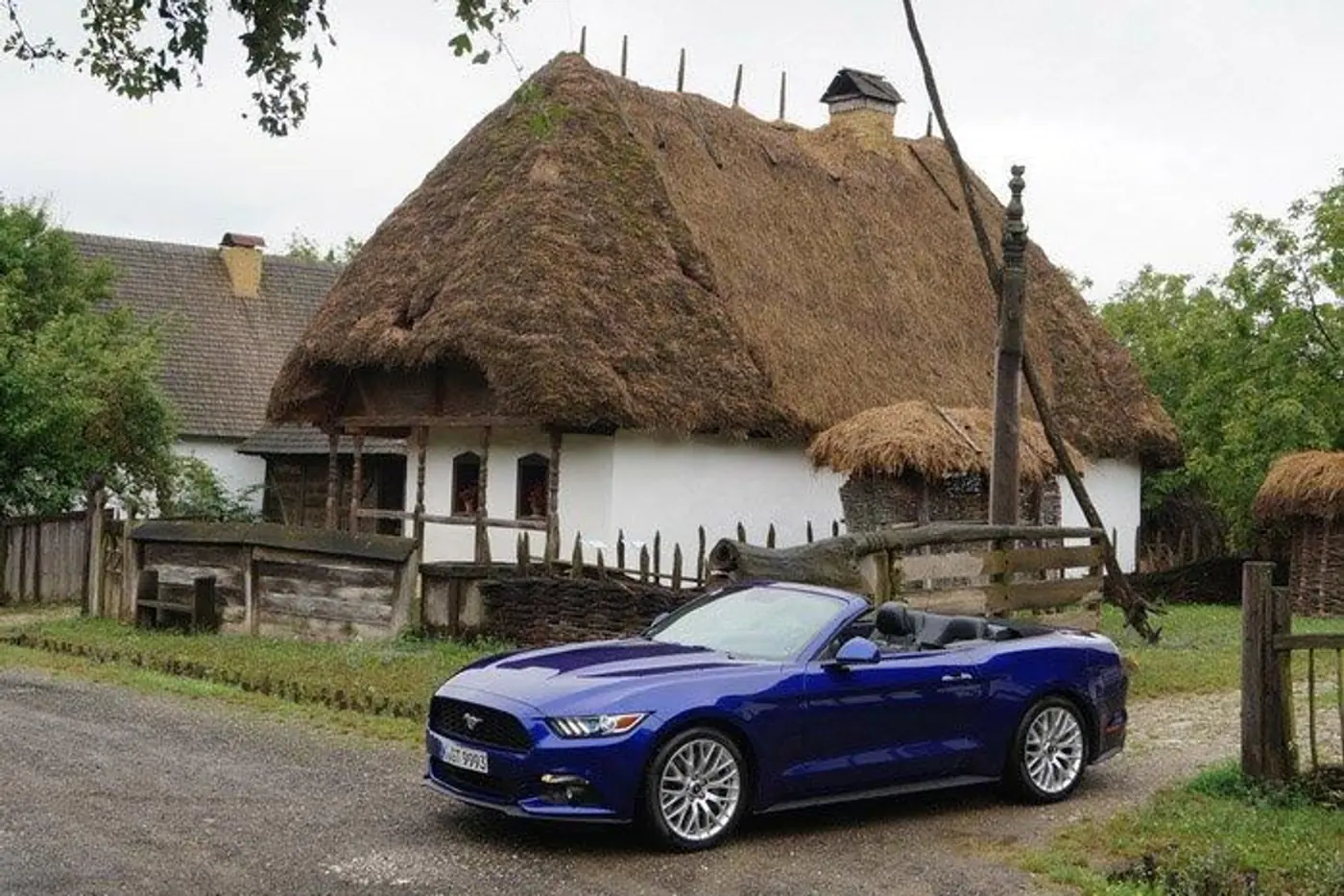 Ford Mustang: … и "кнопка" для отжига резины!