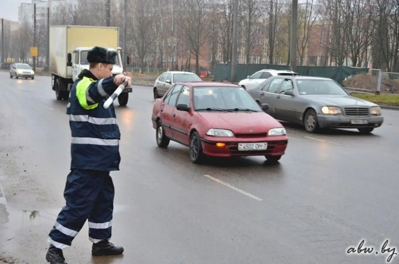 Почему водитель, как Баба Яга, всегда "против"