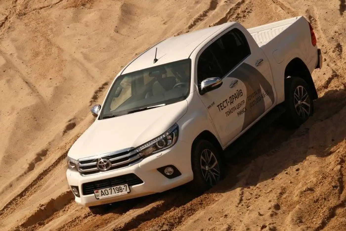 Toyota Hilux New: старая школа, новый подход