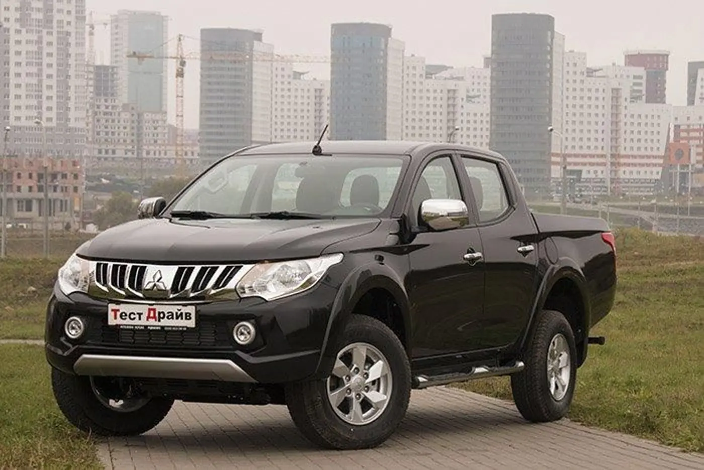 Mitsubishi L200 new: в одну воду дважды?