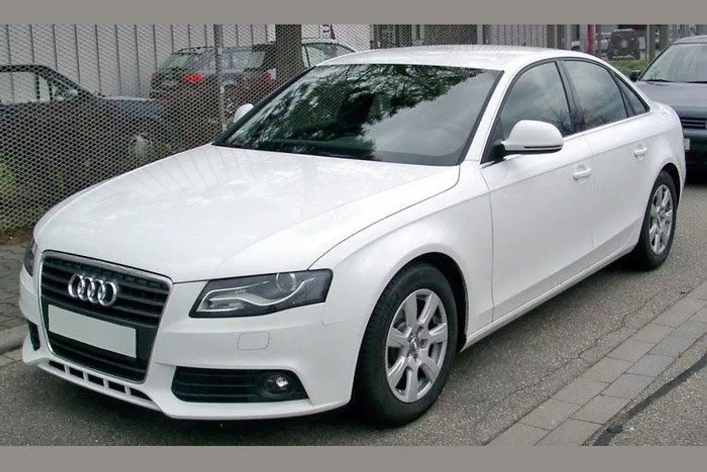 Audi A4 B8 2.0: любит масло и уход. А еще какие проблемы?