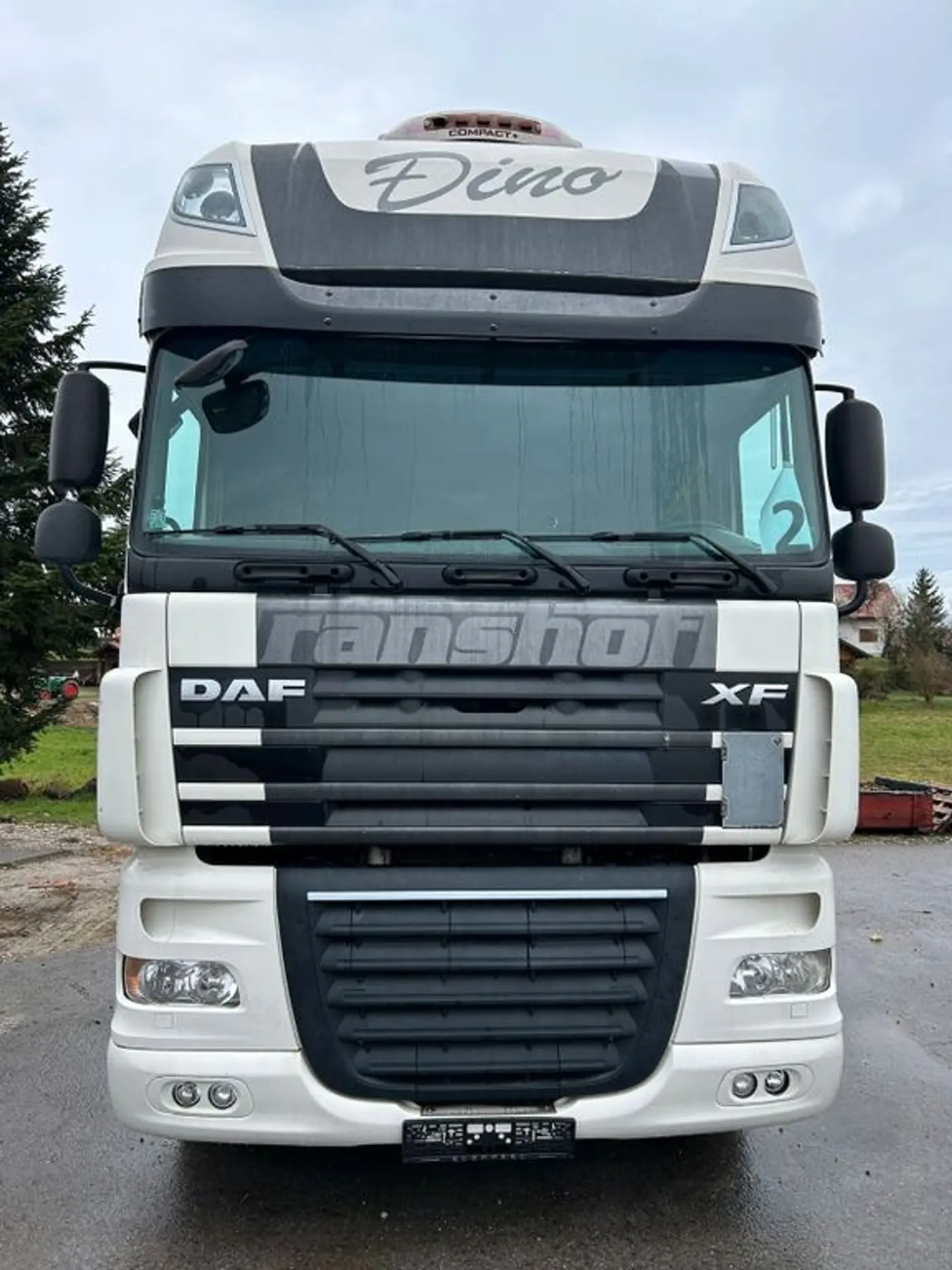 Рамка противотуманной фары левая к DAF XF 105 2025