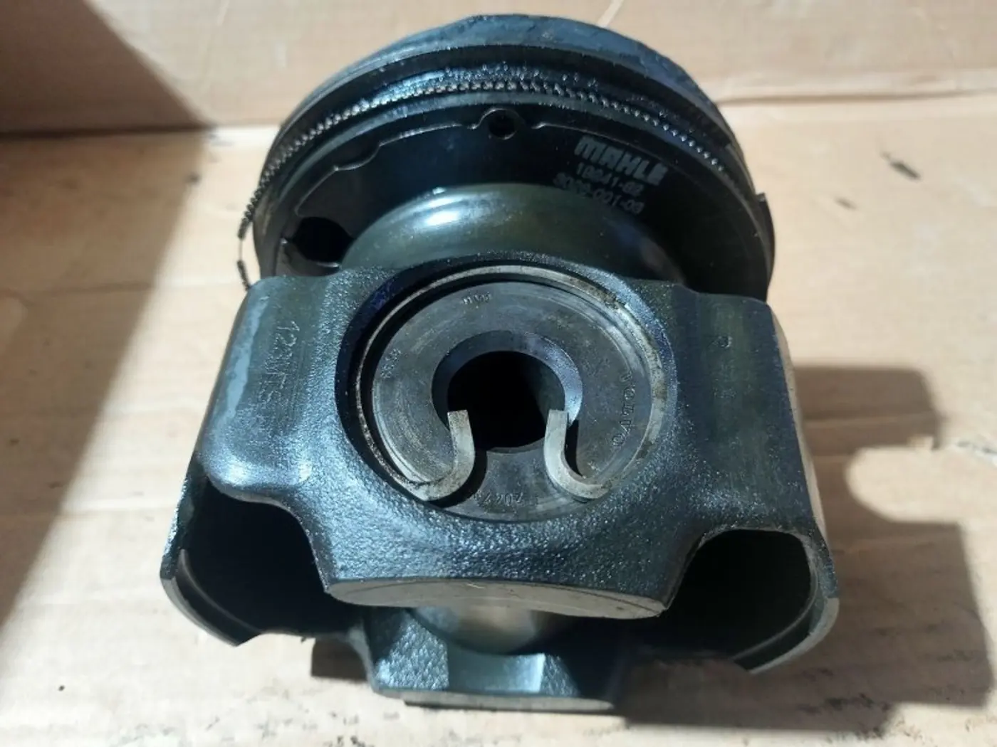 Поршень к Renault Premium 2007