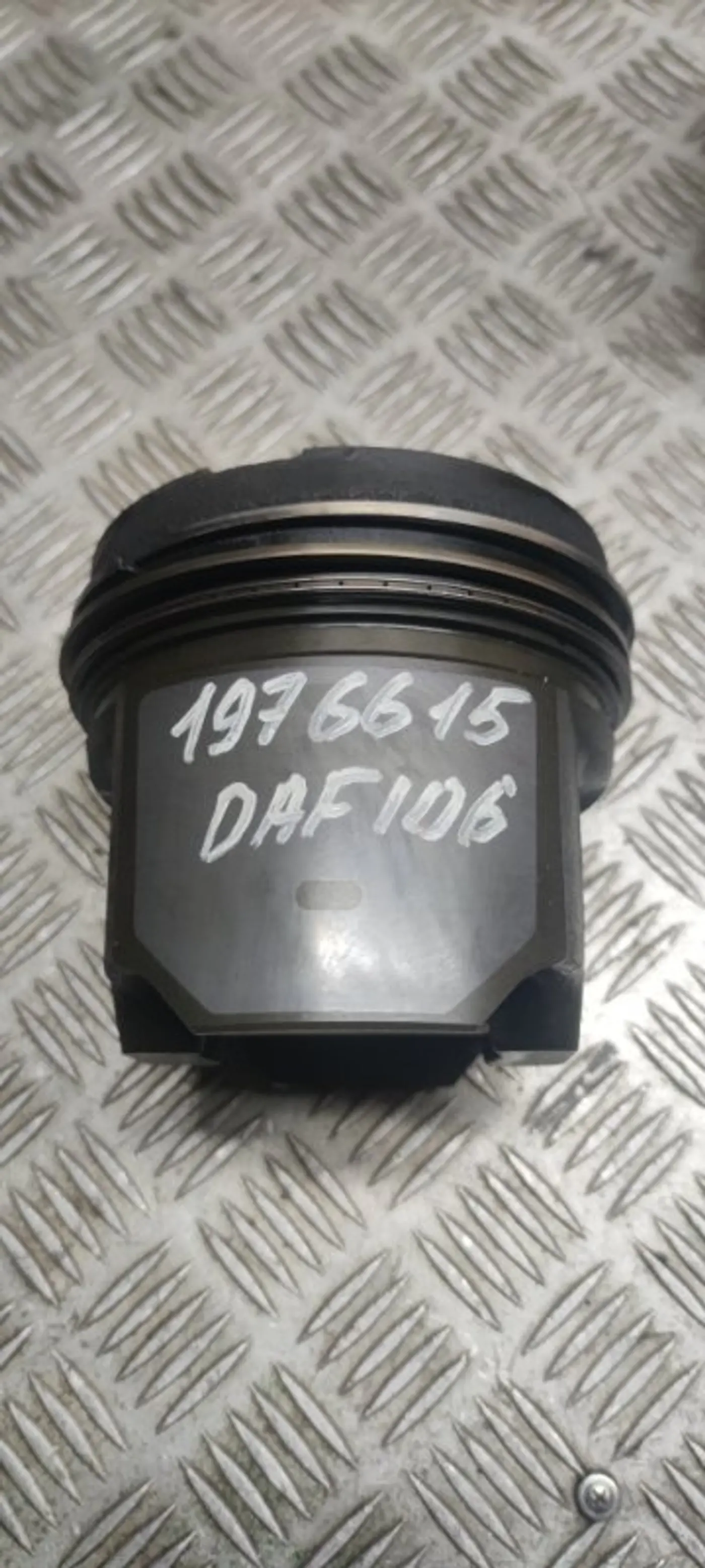 Поршень к DAF XF 106 2017