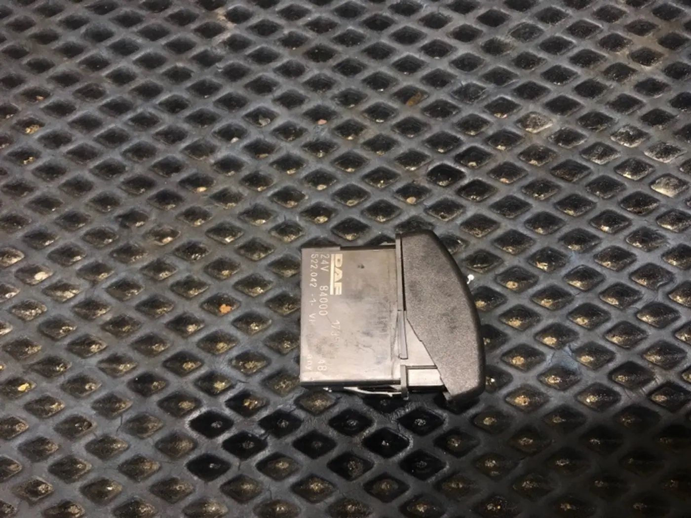 Клавиша блокировки дифференциала к DAF XF 95 2007