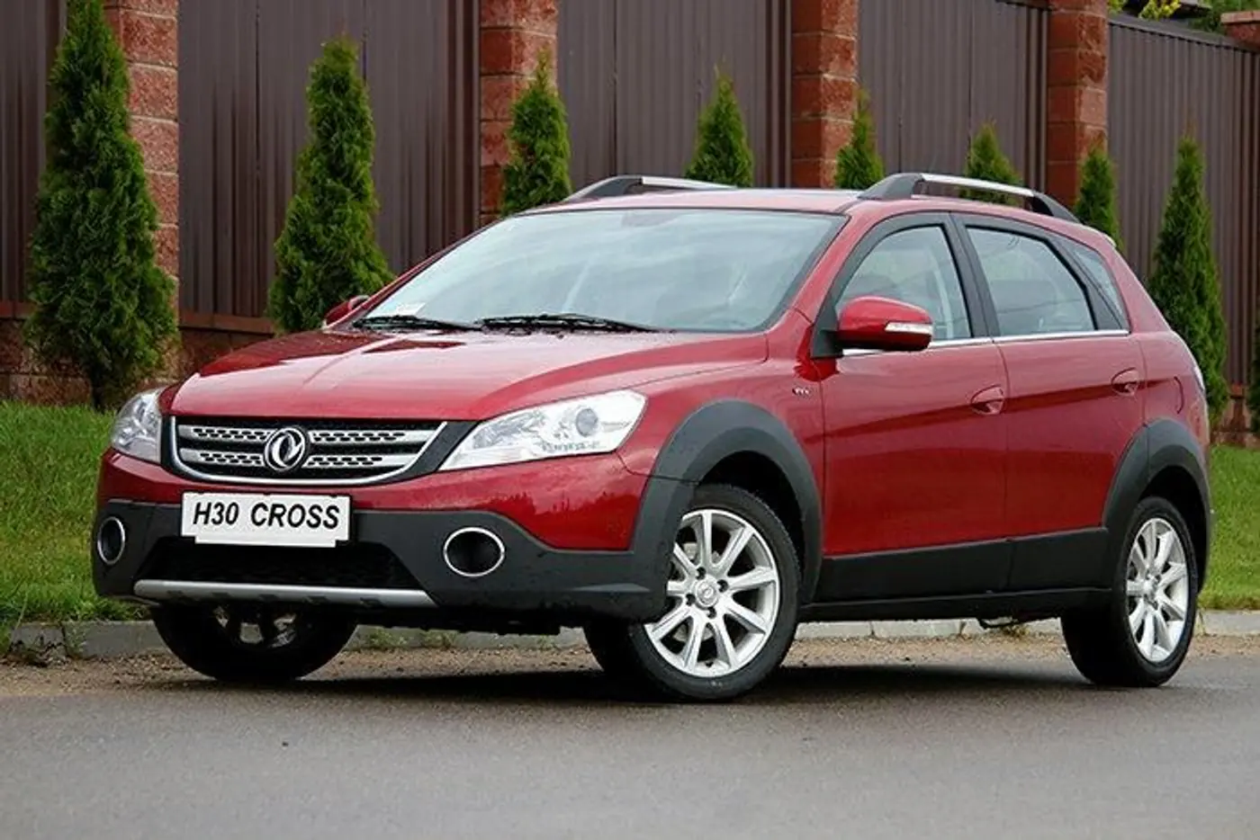 Dongfeng H30 Cross: Subaru XV за полцены?