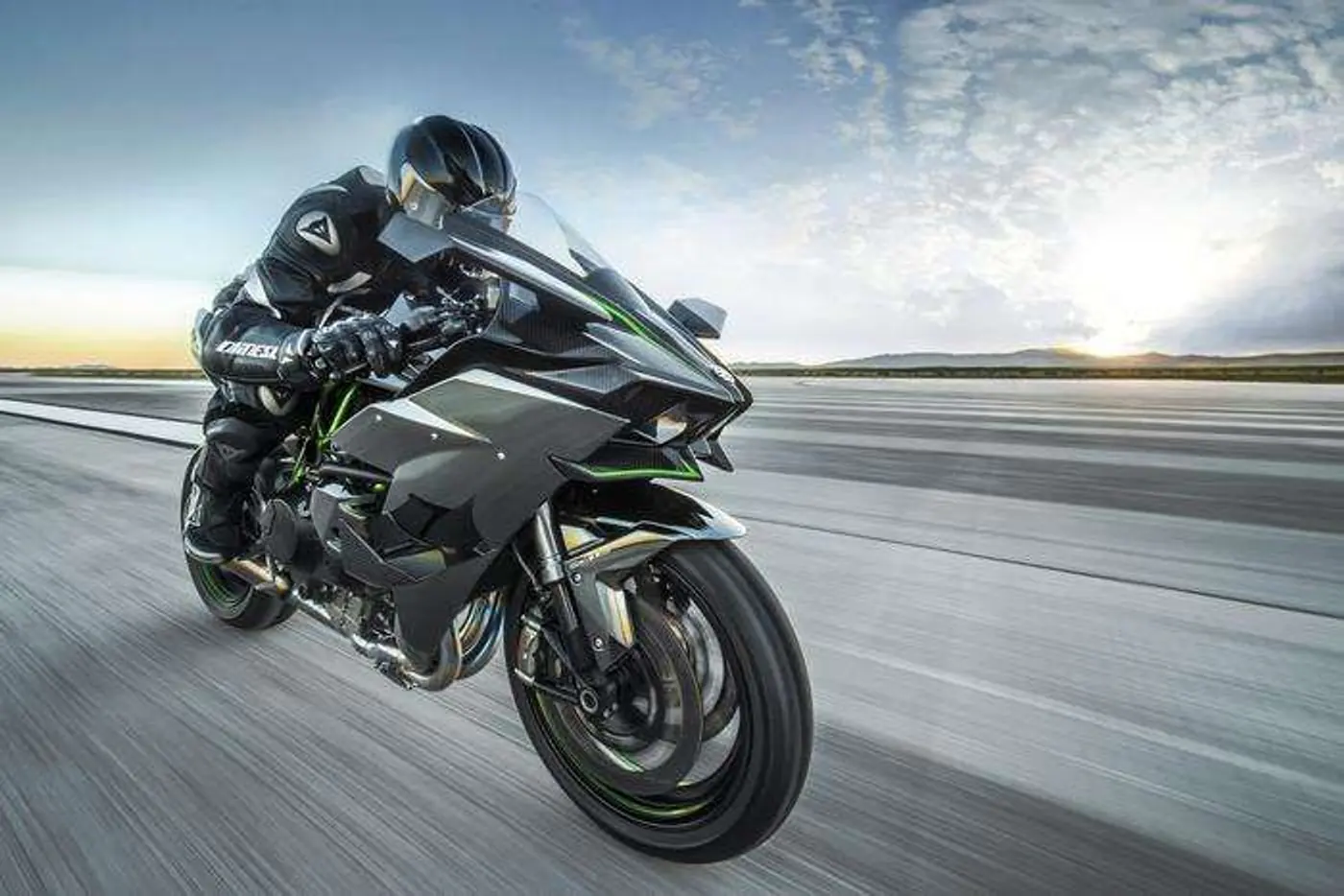 Турецкий мотогонщик собирается установить на Kawasaki Ninja H2R мировой рекорд скорости для серийных байков