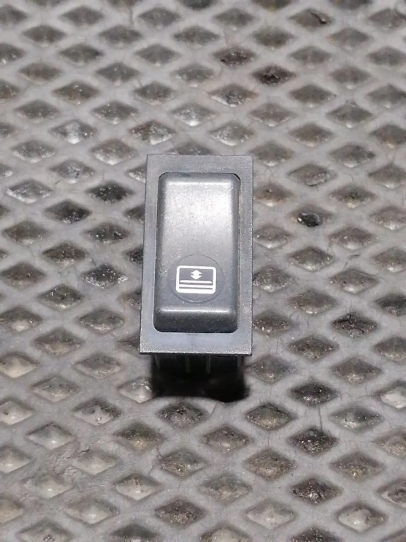 Кнопка  к Renault Premium 2007