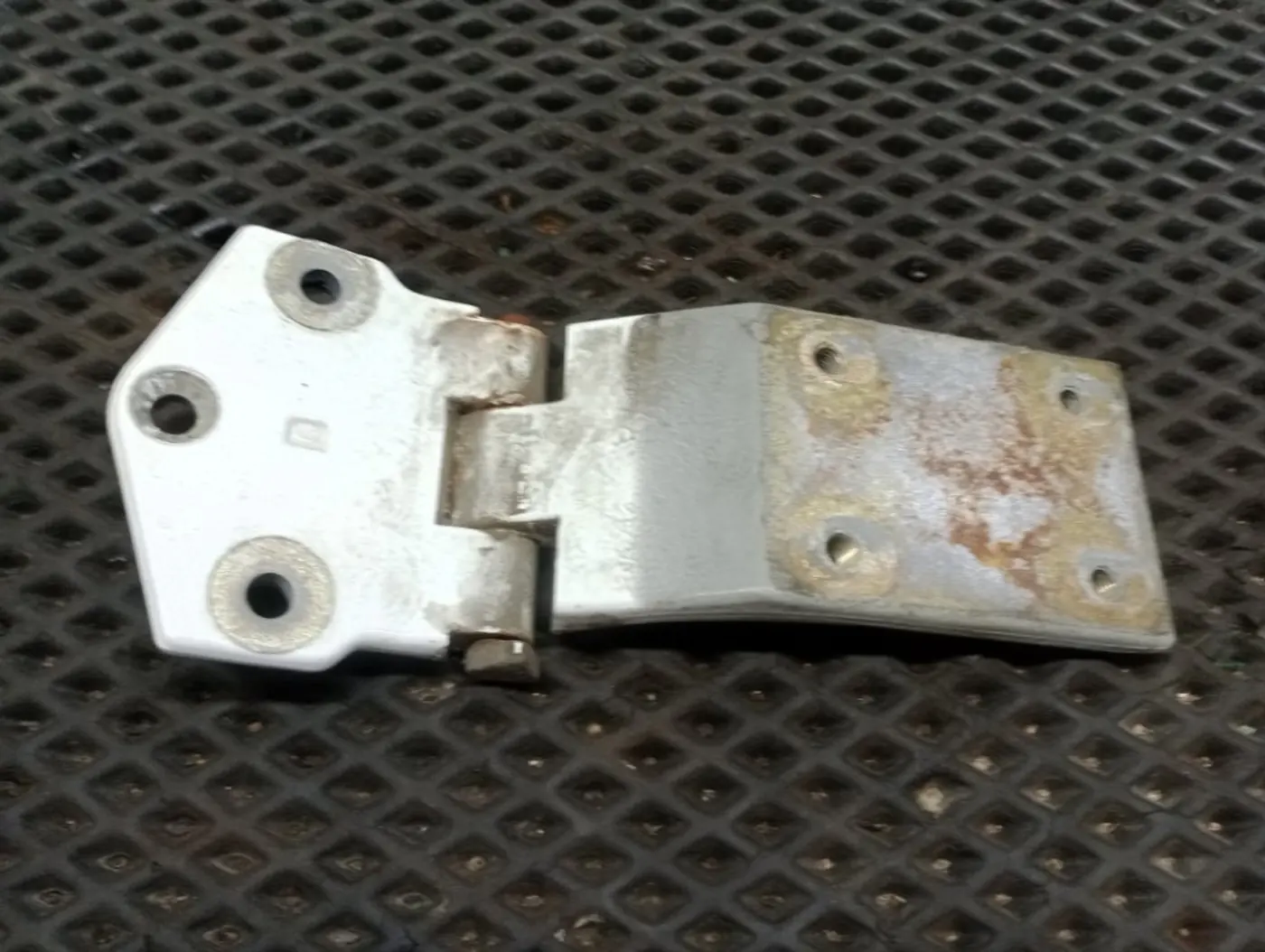 Петля двери к DAF XF 106 2007
