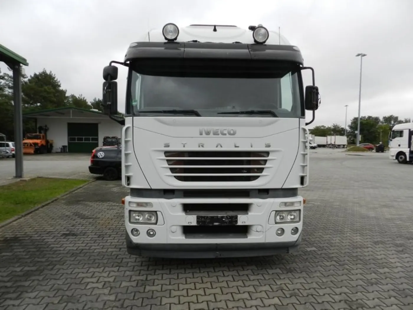 Стекло противотуманной фары к IVECO Stralis 2007
