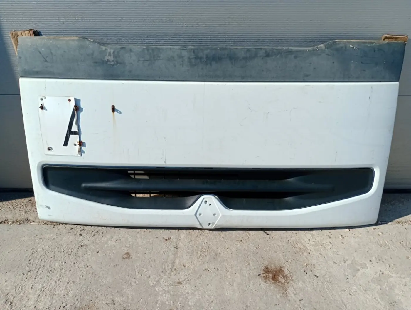 Капот к Renault Premium 2007