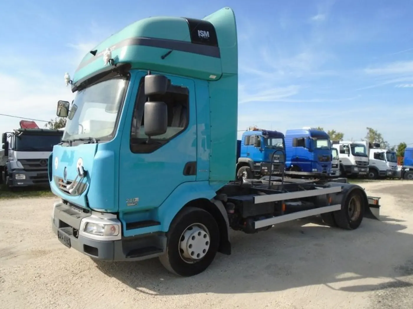 Стекло фары правое правое к Renault Midlum 2007