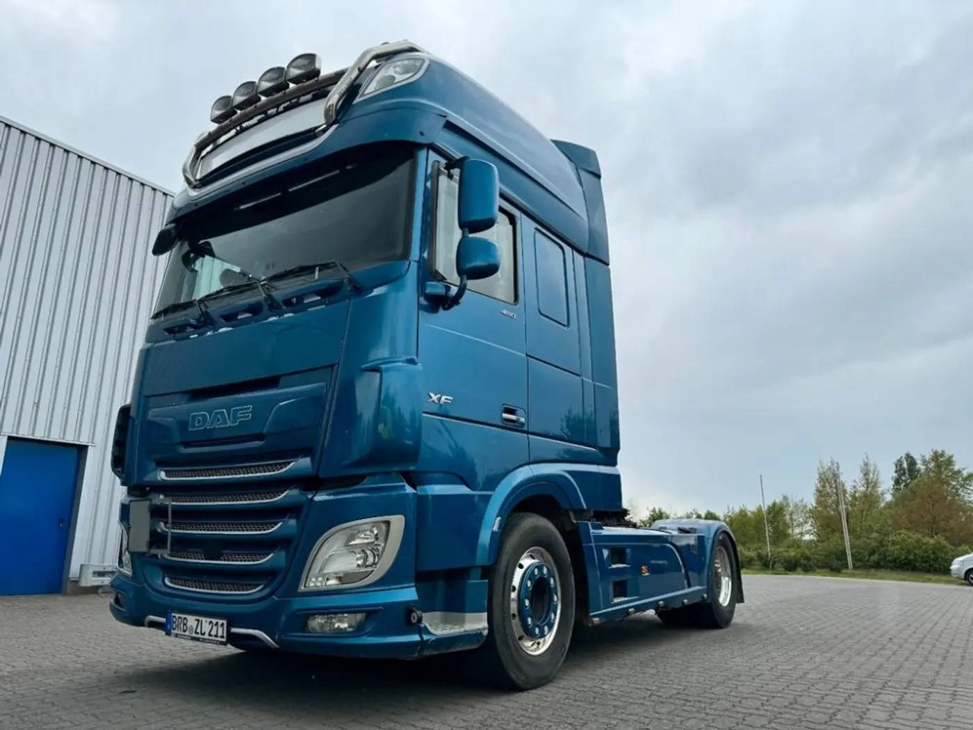 Стекло противотуманной фары левое к DAF XF 106 2007