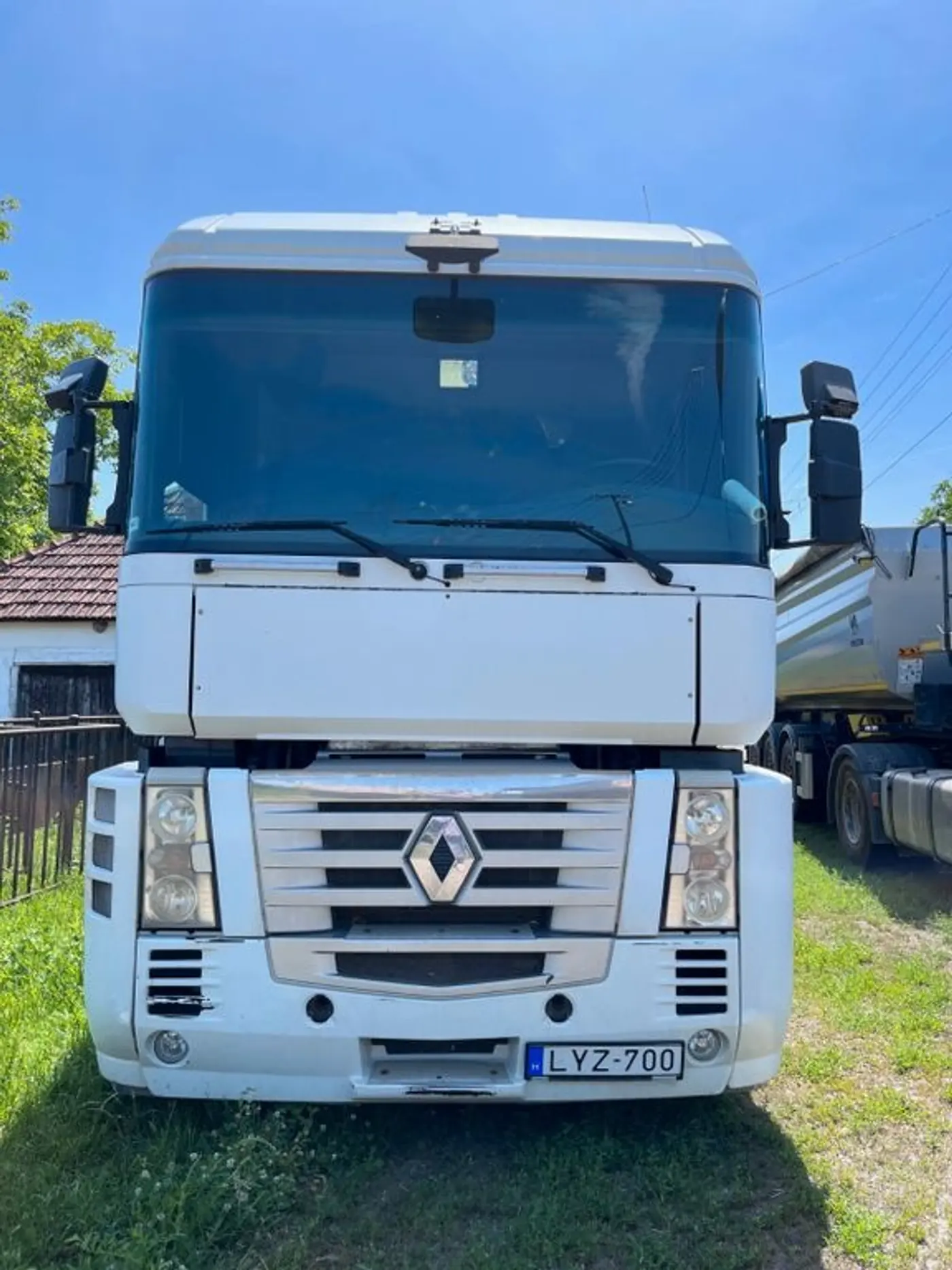 Стекло фары/фонаря к IVECO Stralis 2007