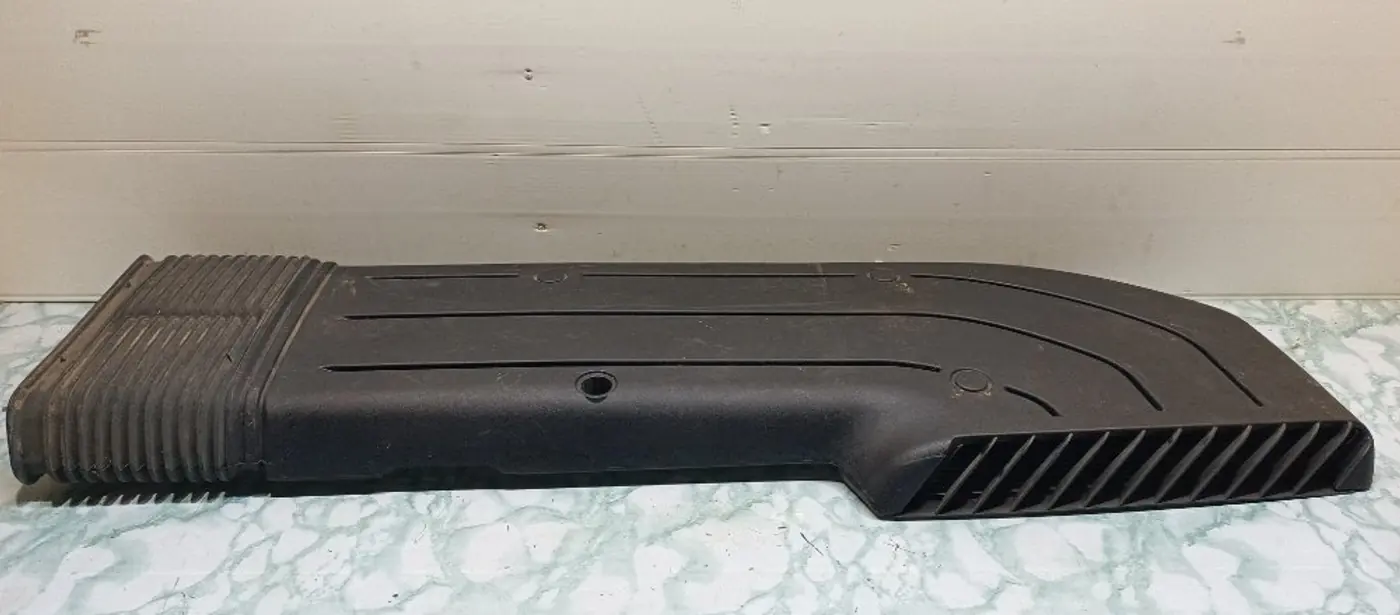 Воздухозаборник к Renault Premium 2007