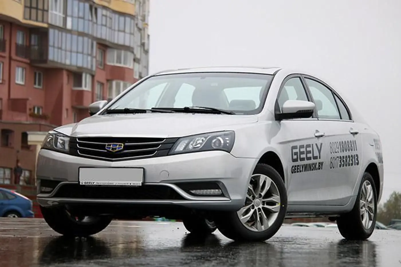 Ладно скроен - крепко сшит? Тест-драйв "новинки" Geely Emgrand 7 белорусской сборки