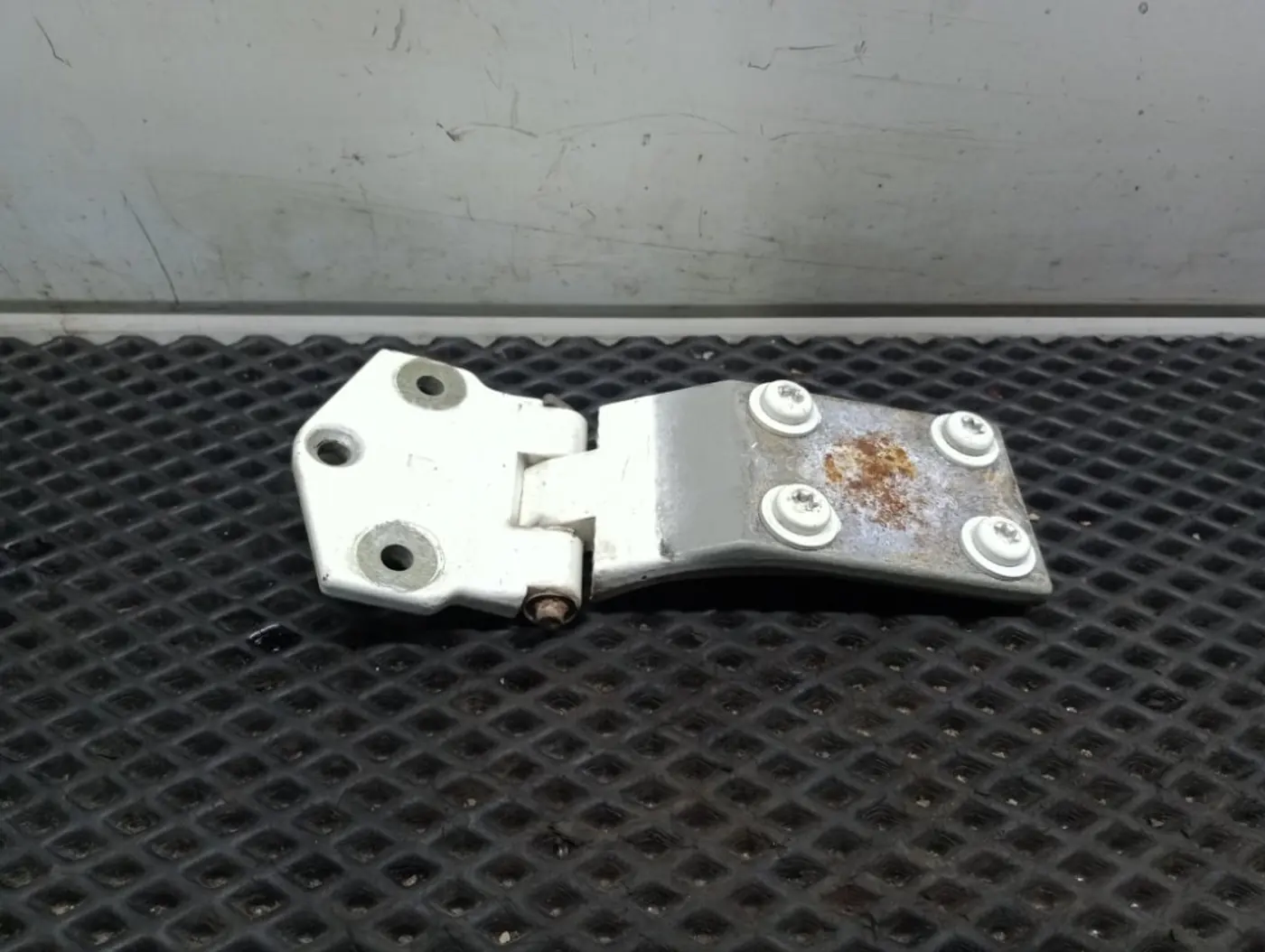Петля двери к DAF XF 106 2007