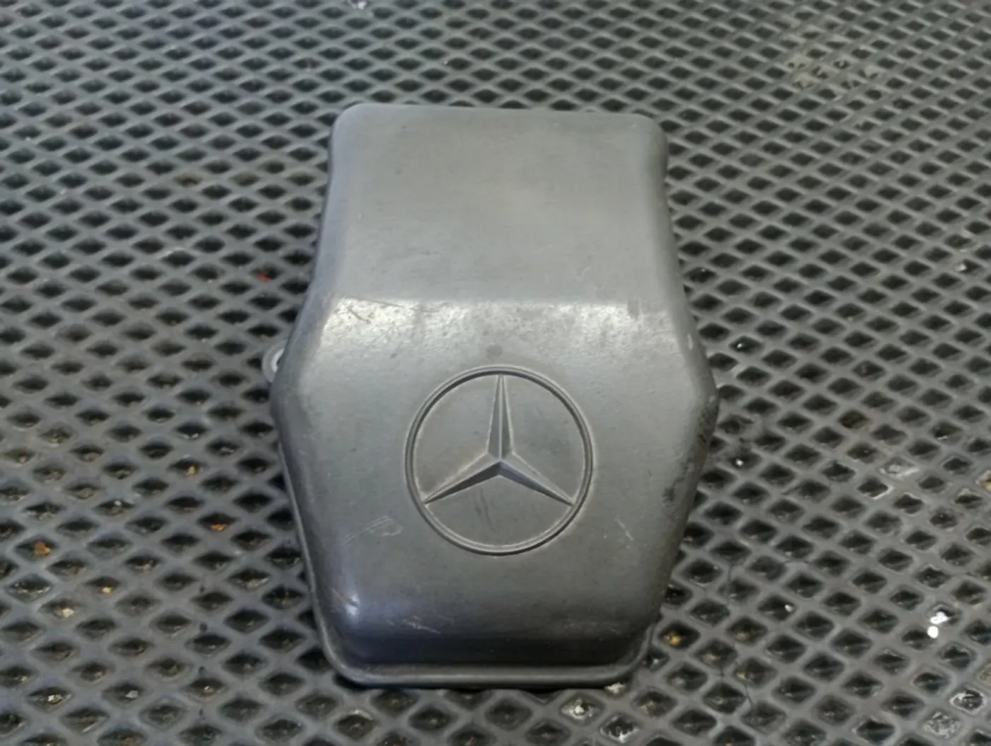 Крышка клапанная двигателя к Mercedes-Benz Actros 2007