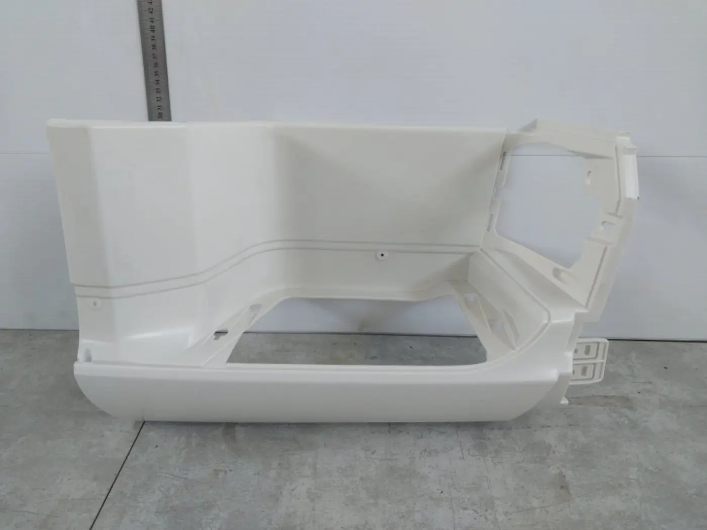Корпус подножки правый к DAF XF 106 2007