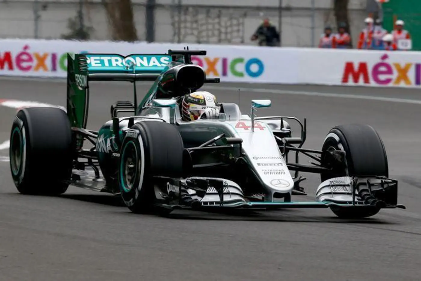 F1. GP Мексики. Хэмилтон берет поул. Росберг с трудом пробивается на второе место