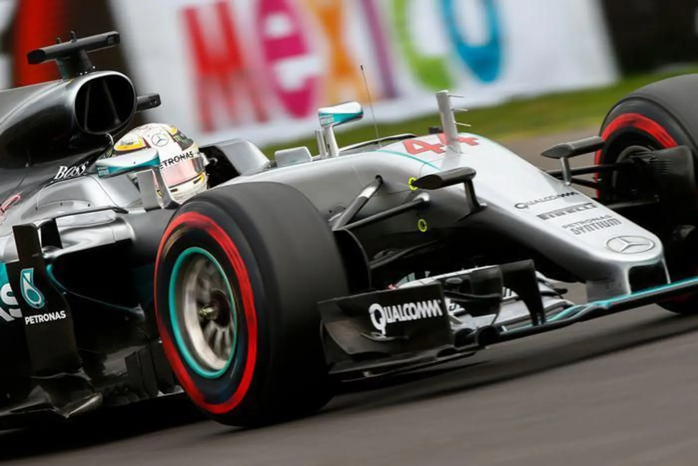 F1. GP Мексики. Хэмилтон снова выигрывает у Росберга. Феттеля лишают подиума