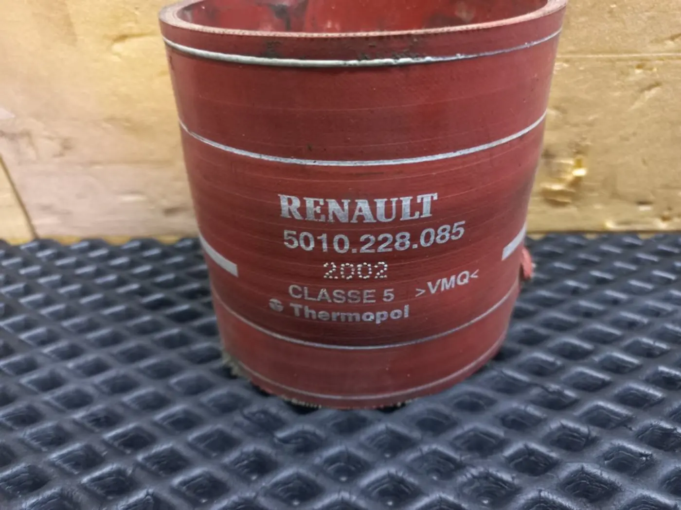 Патрубок интеркулера к Renault Magnum 2002