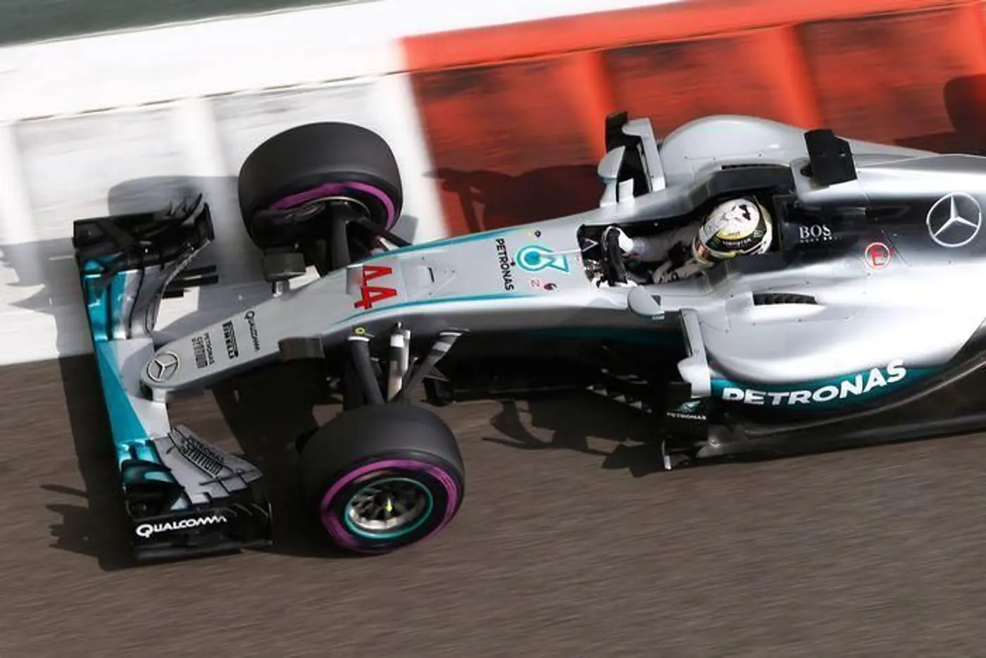 F1. GP Абу-Даби. Хэмилтон выигрывает последнюю квалификацию сезона