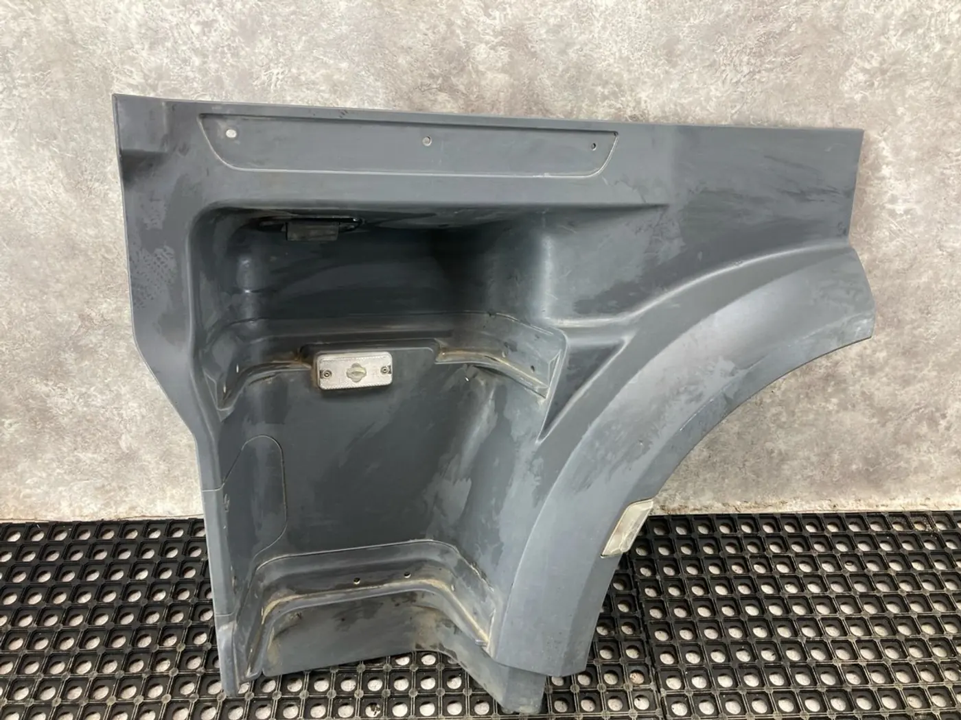 Корпус подножки левой к DAF XF 106 2007