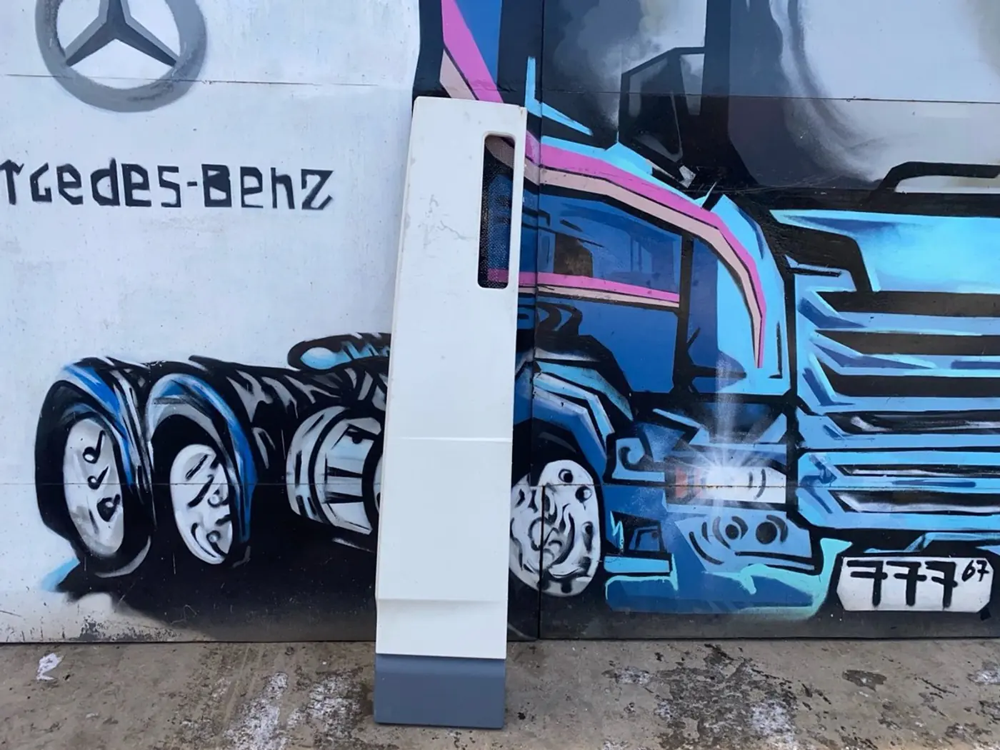 Спойлер кабины боковой правый к DAF XF 105 2007