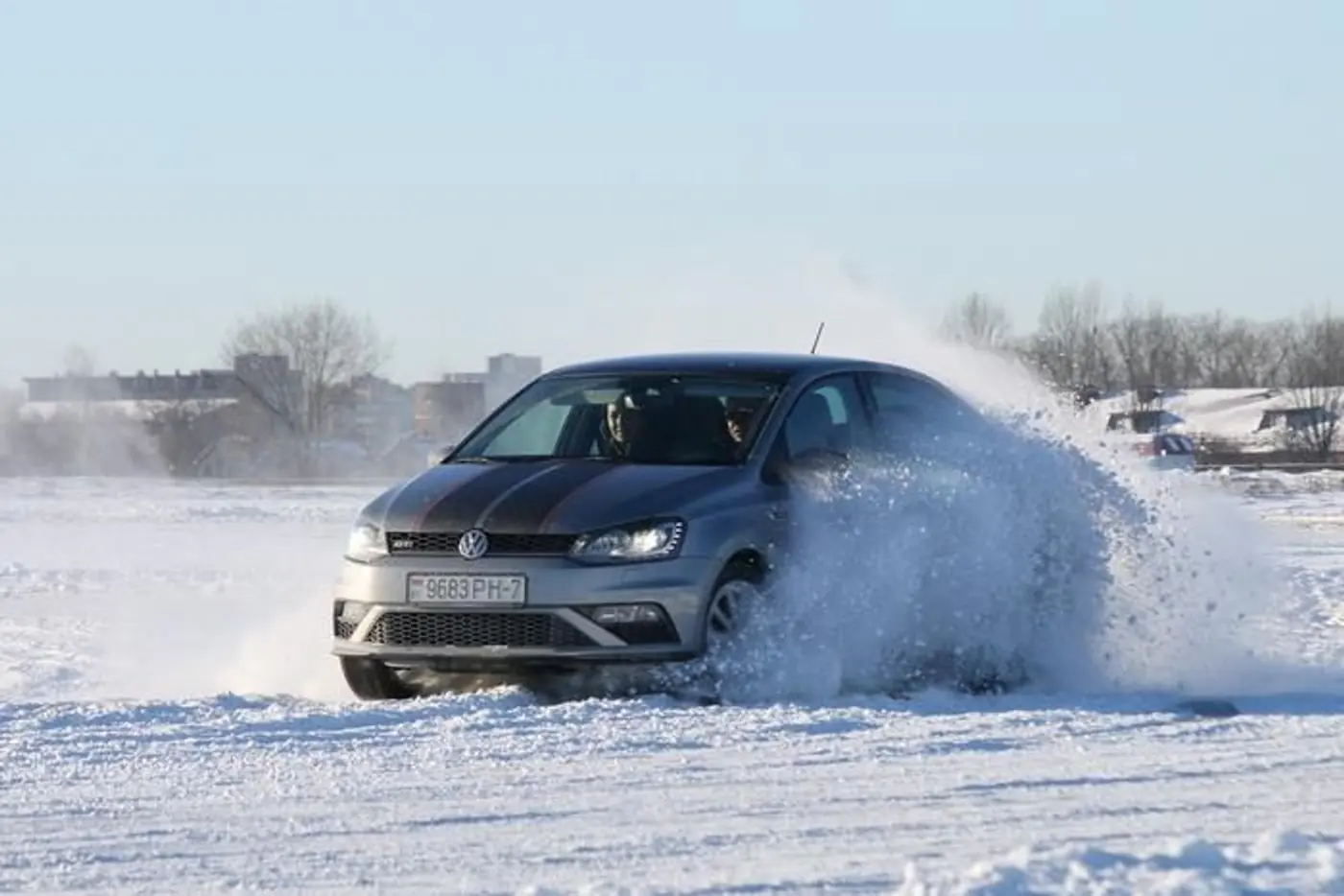 Даже на нем можно гонять. Тест-драйв VW Polo GT в формате трек-дня