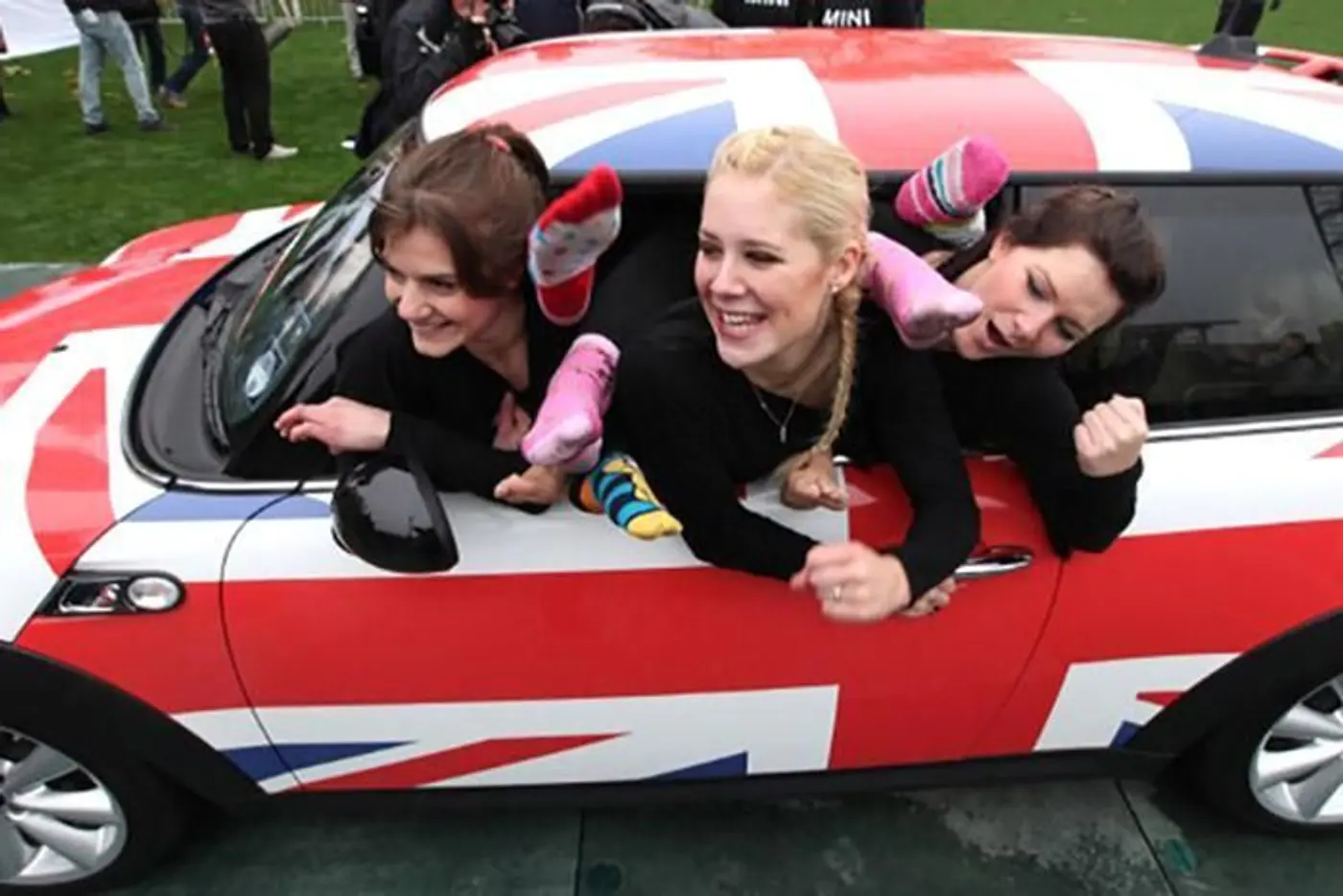 Альтернативное топливо, самый большой пробег и как пользоваться MINI - хорошо ли вы знаете автомобильные рекорды?