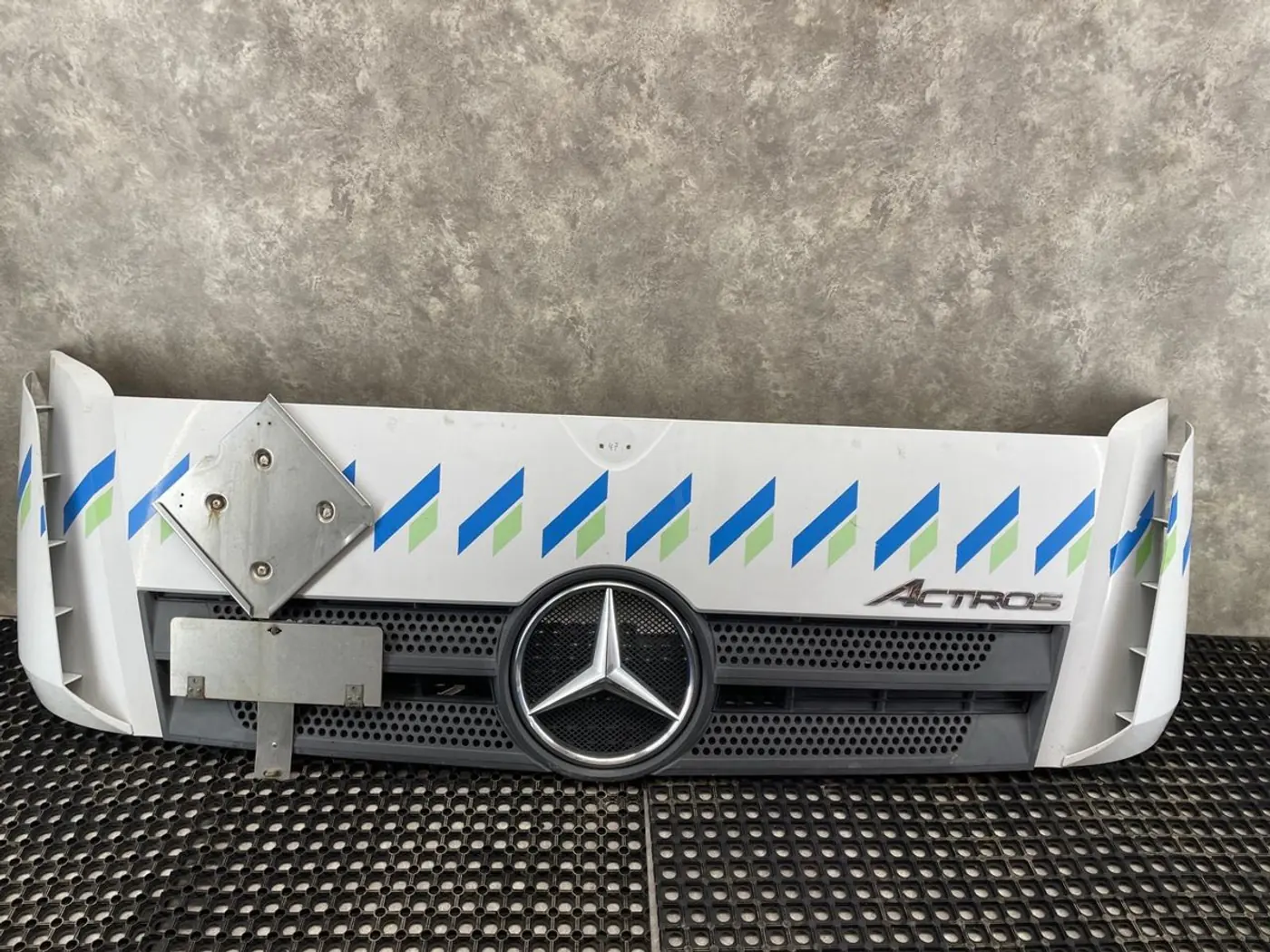 Капот в сборе к Mercedes-Benz  2007