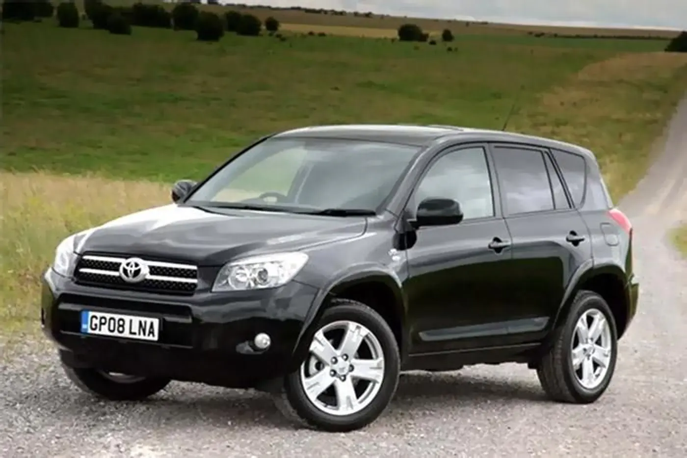 "Третья" Toyota RAV4: хорошо или плохо?