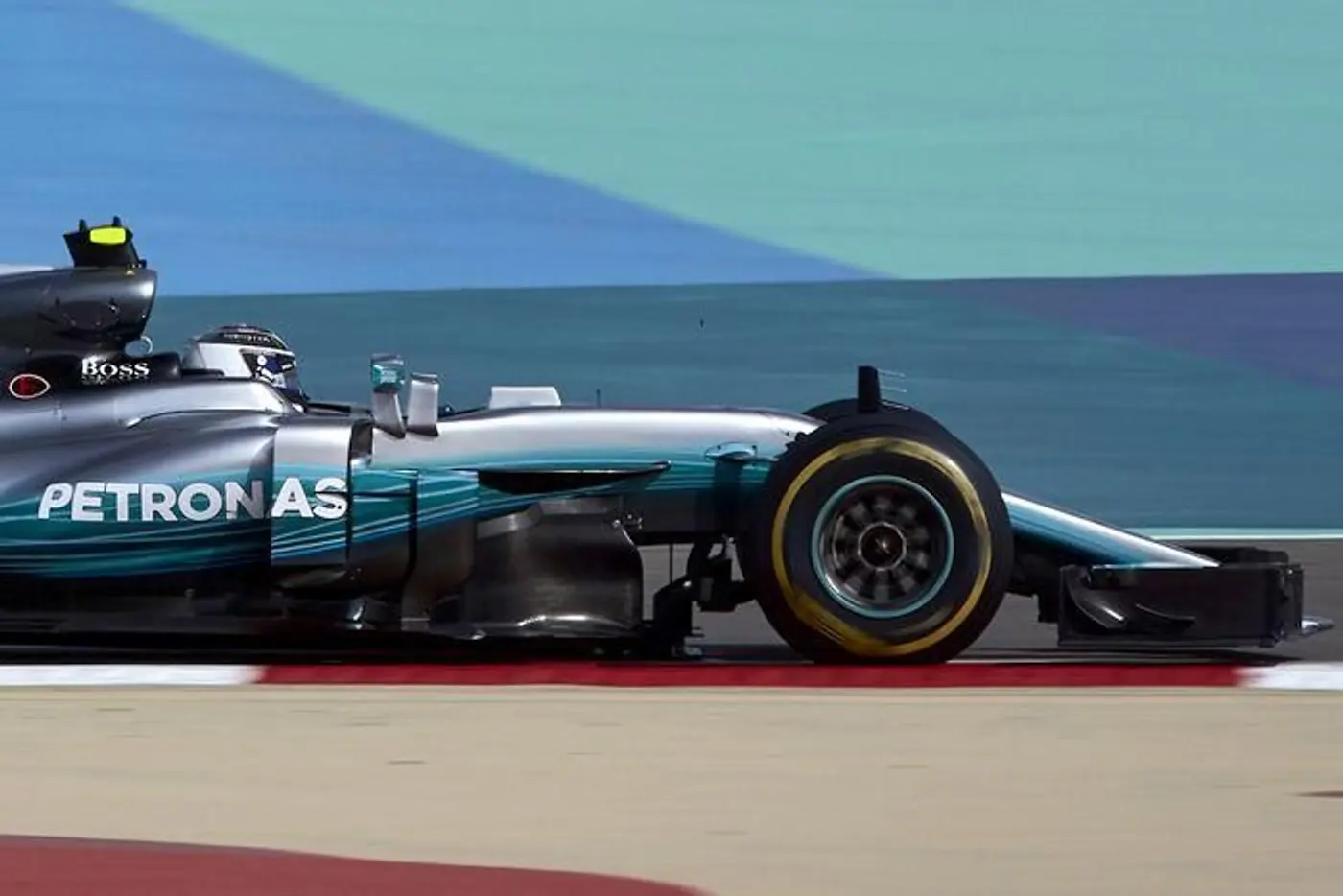 F1. GP Бахрейна. Боттас обставил Хэмилтона - первый поул в карьере финна!