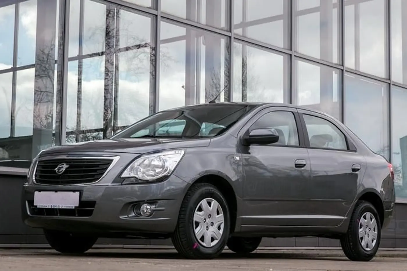 Ravon пишем - Chevrolet в уме. Первый белорусский тест-драйв седана из Узбекистана