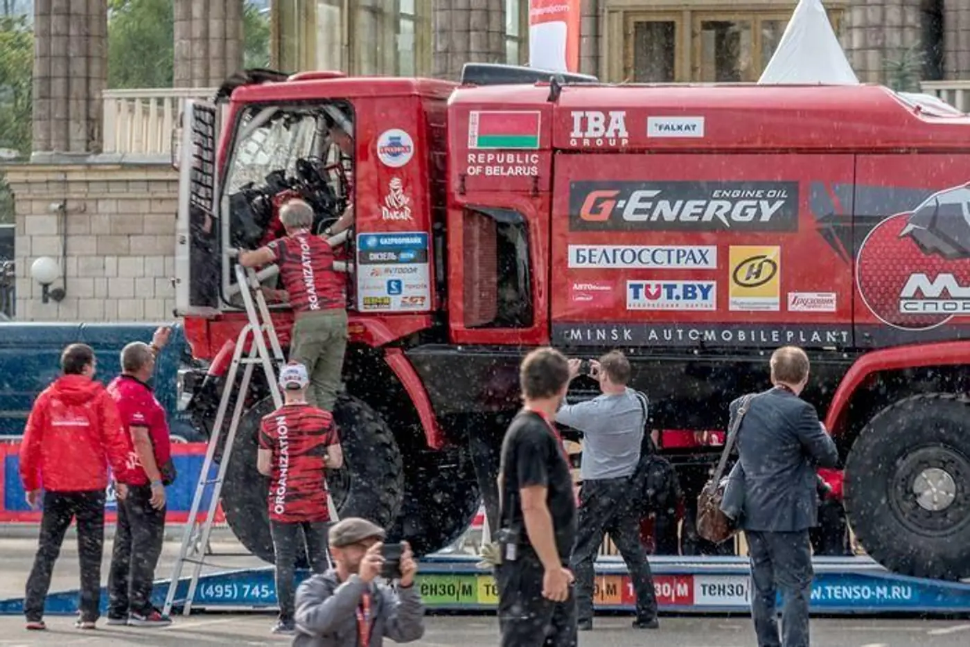 МАЗы на "Шелковом пути": в среду в Москве остались без "боевых" машин