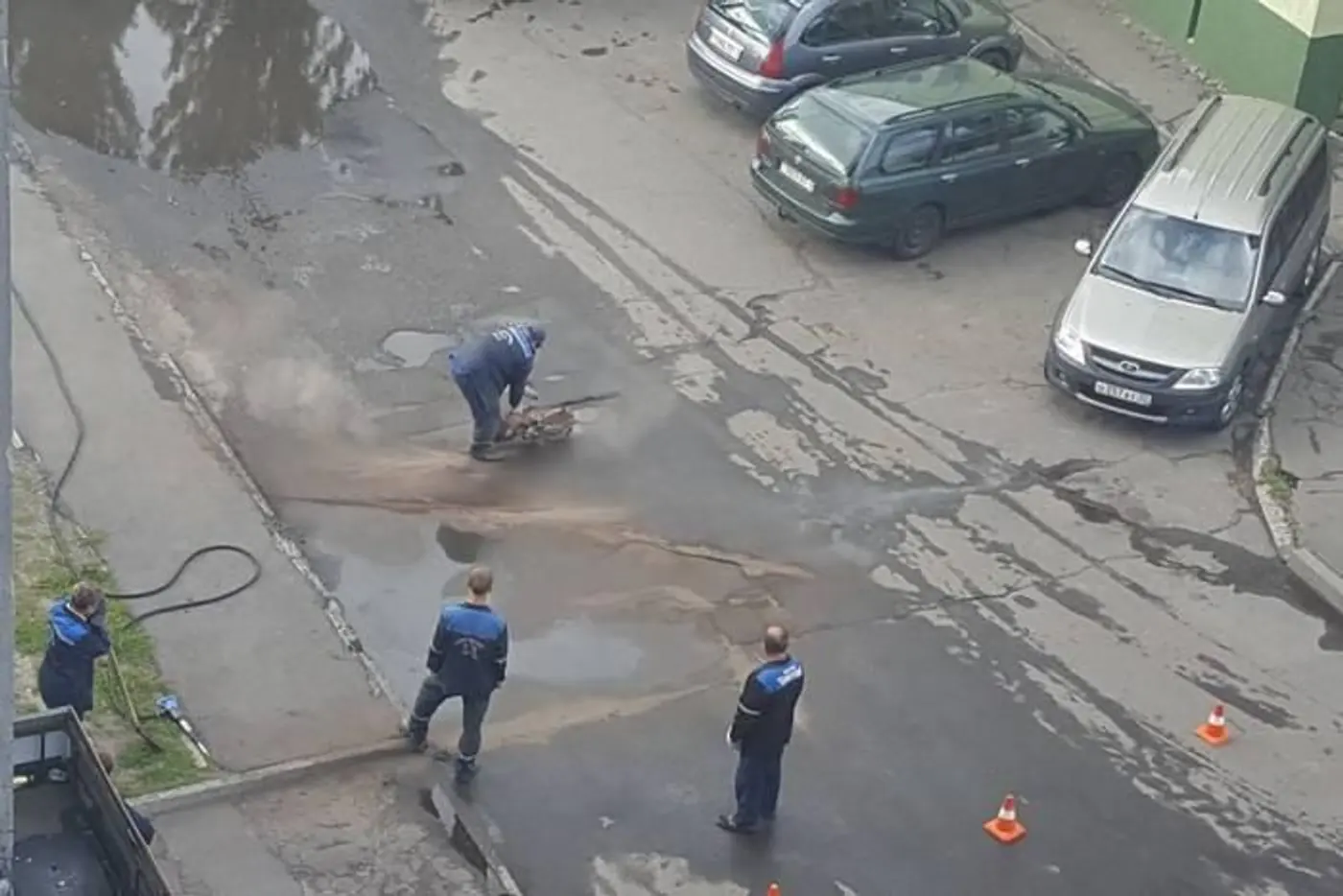 Укладка чайником, или Как гомельчанка боролась за ровные дороги во дворе