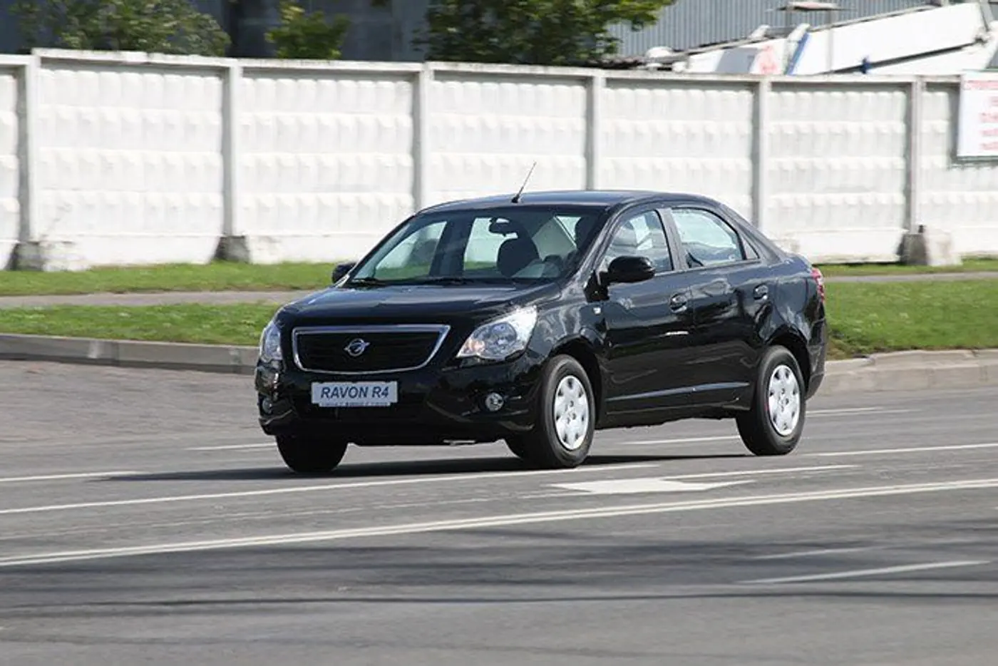 В поисках кобальта. Тест-драйв Ravon R4, который можно купить с "автоматом" дешевле "десятки"