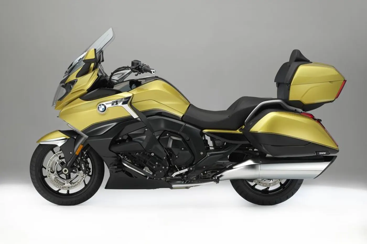 "Убийца" Honda Gold Wing? BMW показала новый туристический мотоцикл K 1600 Grand America