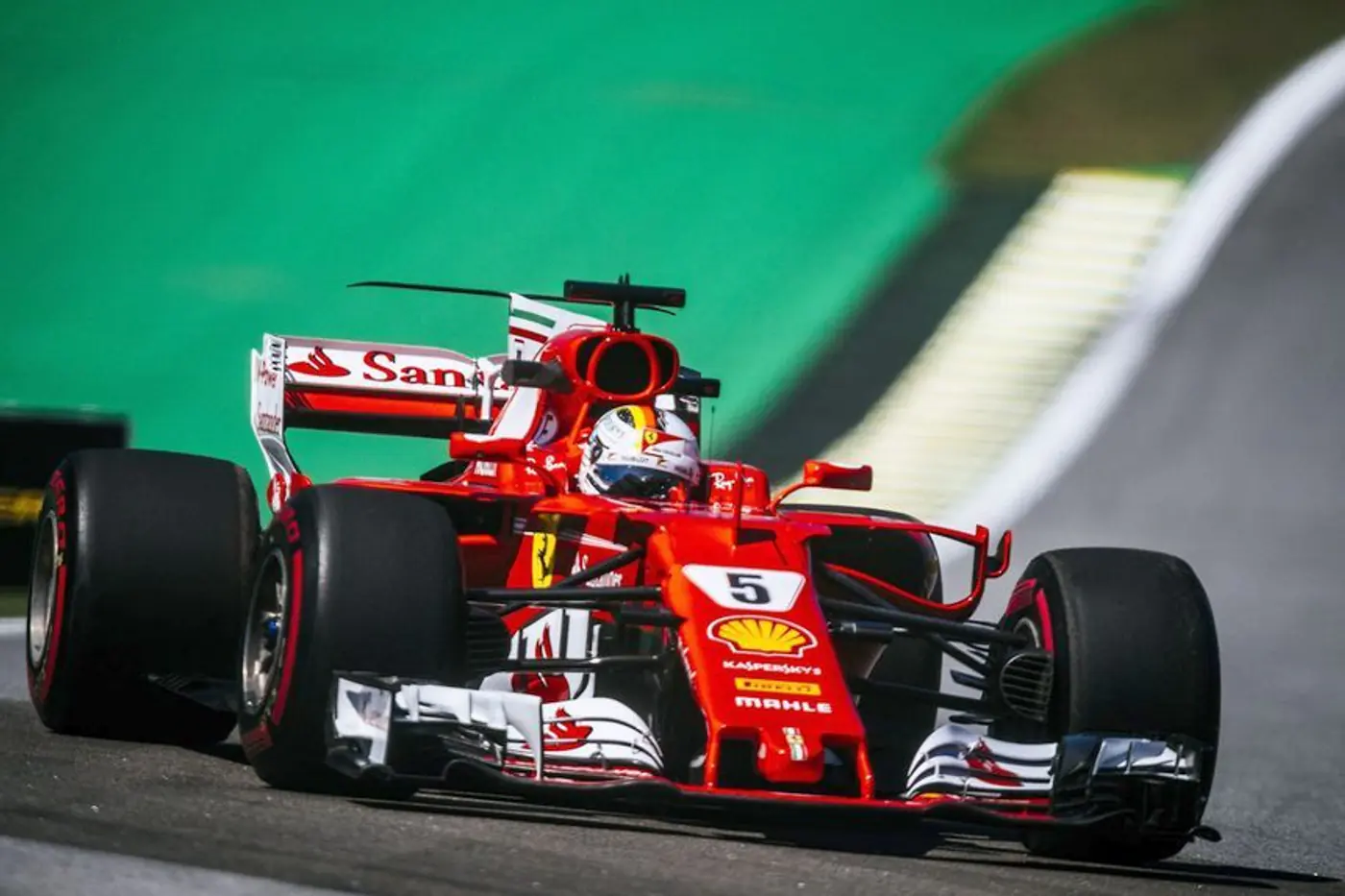 F1. GP Бразилии. Феттель - победитель, Хэмилтон - гонщик дня!