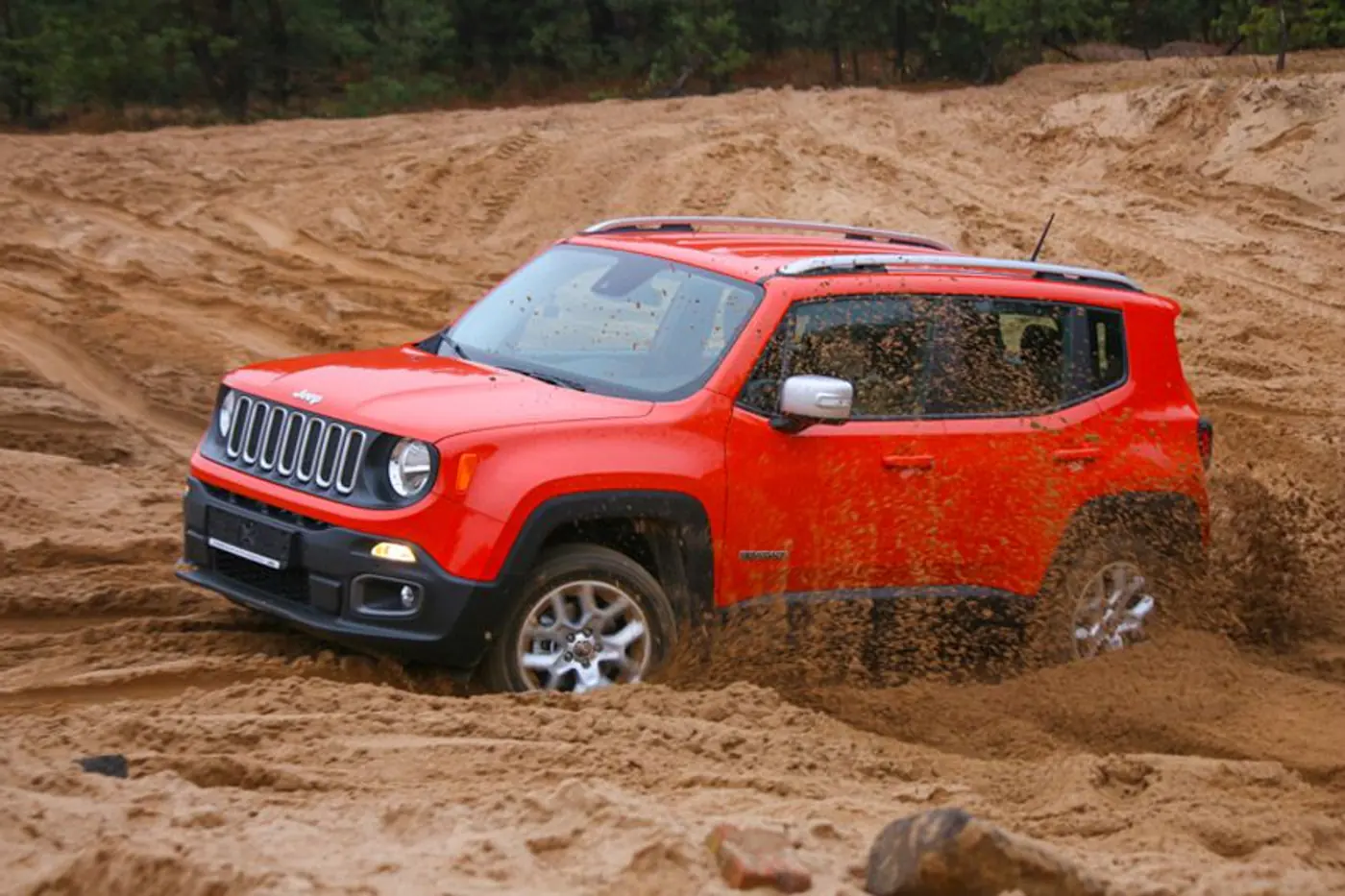Он вам не пижон! Тест-драйв Jeep Renegade, которого многие обвиняют в "паркетности"