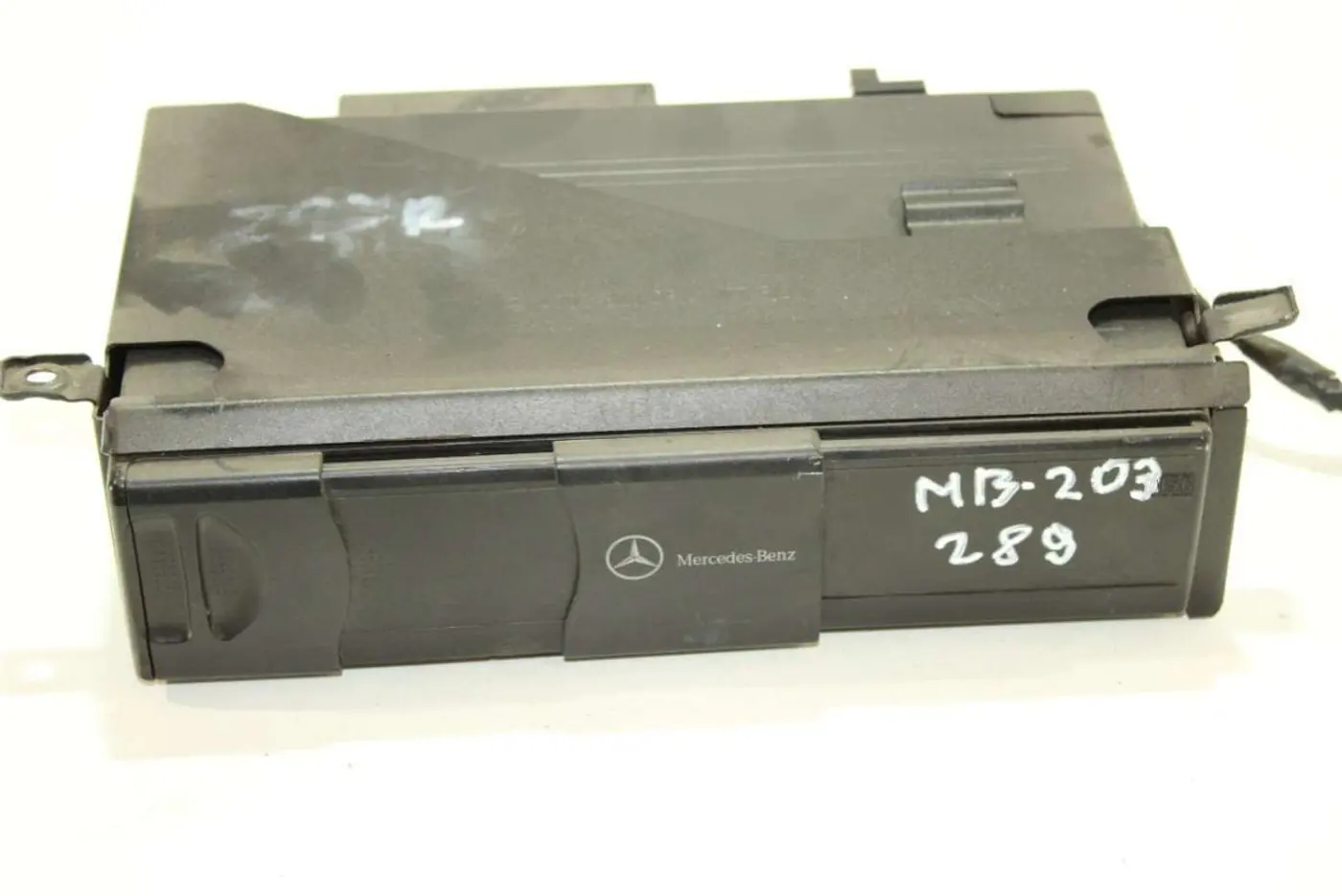 CD-чейнджер к Mercedes-Benz C-klasse 2003