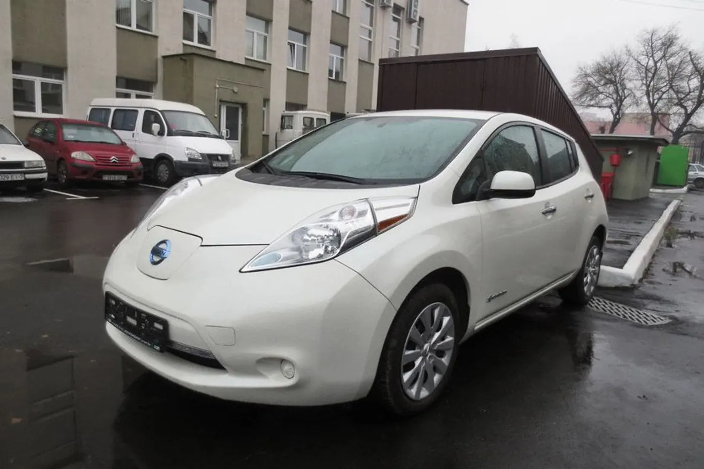 Пилите гири, или Что мы увидели в Nissan Leaf, который был "препарирован"?