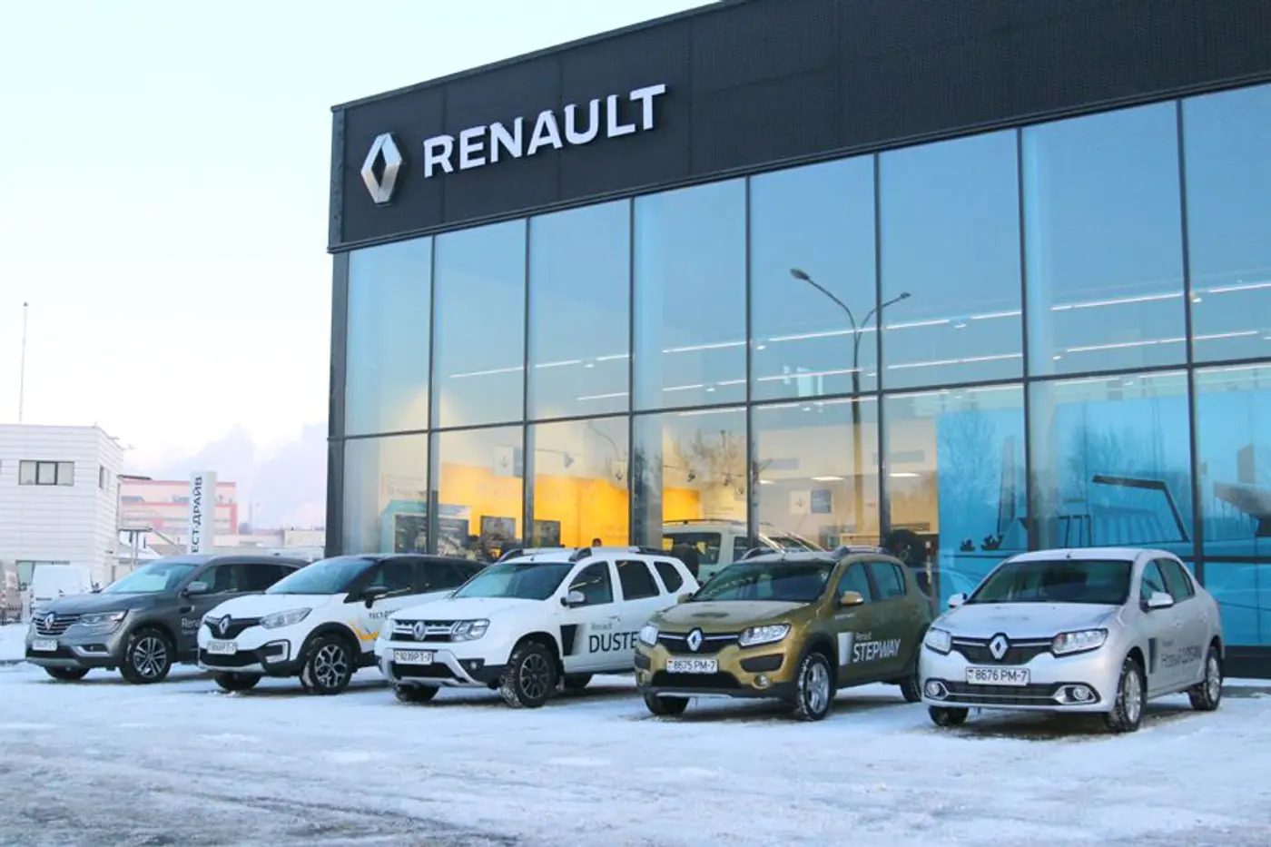 Renault заморозила цены. Новые авто в наличии от 16.200 рублей!